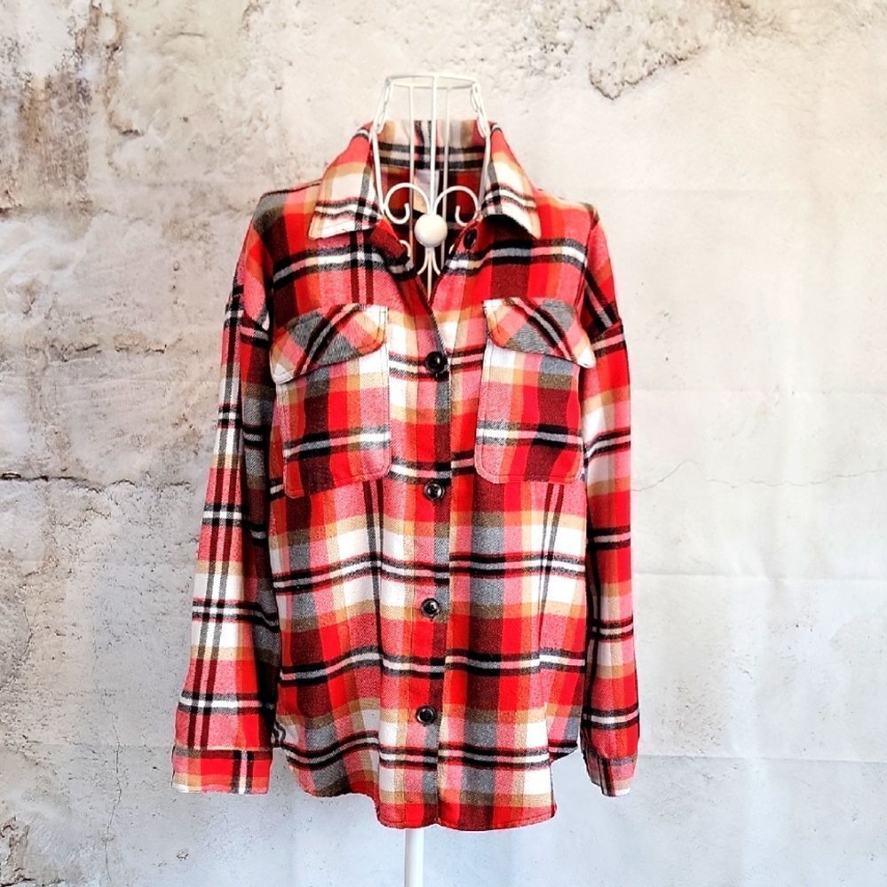 No Boundaries Red Plaid Button-Up Shirt Womens Size L